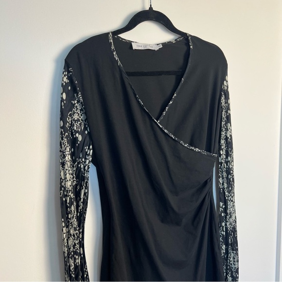 🪽Anne Fontaine - Silk Black Long Sleeve Ruched Dress w/ Spotted Print Trim - Picture 5 of 8